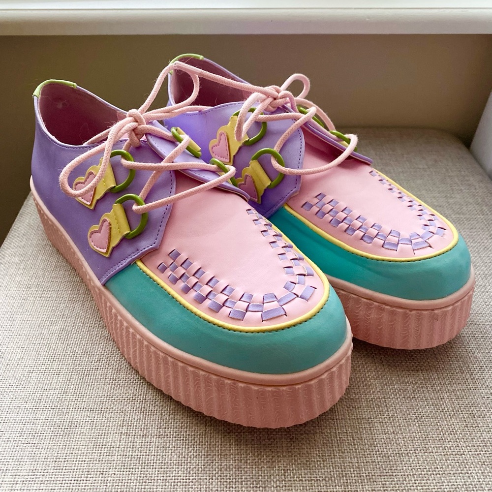 PASTEL KRYPT KREEPERS